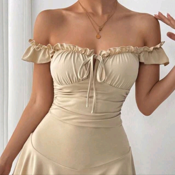 Summer New Fashion Sweet Ruched Sleeve, Front V-Neck Tie, Waist Pleated, Flounce - Picture 4 of 5
